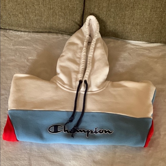 Gently Loved Champion Red and Blue Hoodie Crop Top #90’s Wear - Picture 12 of 14